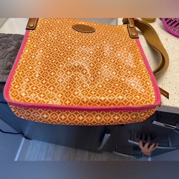 Gently used Fossil purse - Picture 3 of 4